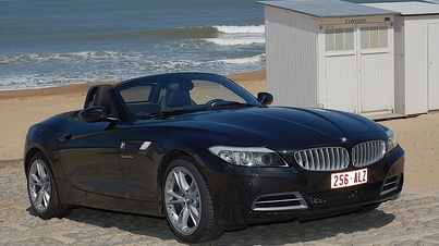 BMW Z4 noire Statique 1 AV 