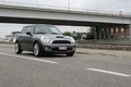 Mini JCW - grise - 3/4 avant droit dynamique