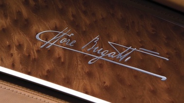 Bugatti 16C Galibier - noire - signature Ettore Bugatti