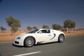 Bugatti Veyron blanc 3/4 avant gauche