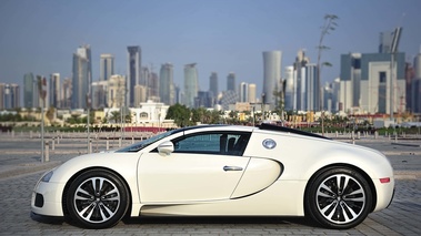 Bugatti Veyron Grand Sport blanc profil 2