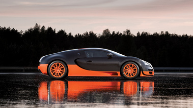 Bugatti Veyron Super Sport - noire/orange - profil