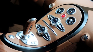 Veyron Sang d'Argent - console centrale