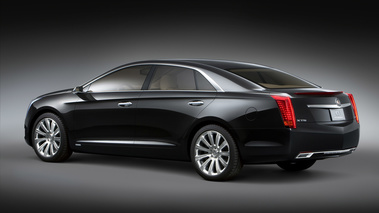 Cadillac XTS Concept vue 3/4 arrière.