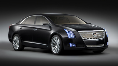 Cadillac XTS Concept vue 3/4 avant.