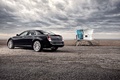 Chrysler 300 C noir 3/4 arrière gauche