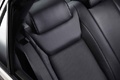 Chrysler 300 C noir siège arrière debout