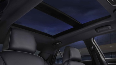 Chrysler 300 C noir toit panoramique