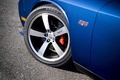 Dodge Challenger SRT-8 bleu jante
