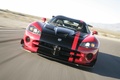 Dodge Viper SRT-10 ACR rouge/noir face avant travelling penché 2