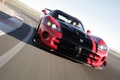 Dodge Viper SRT-10 ACR rouge/noir face avant travelling penché