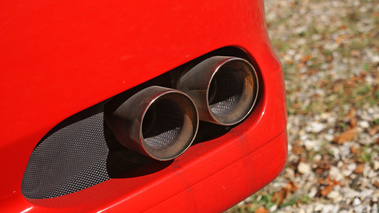 Ferrari 575 SuperAmerica rouge échappements