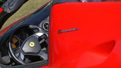 Ferrari 575 SuperAmerica rouge intérieur 2