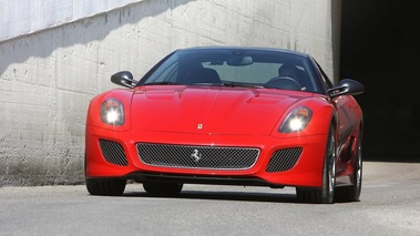 Ferrari 599 GTO - rouge/noir - face avant