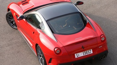 Ferrari 599 GTO - rouge/noir - vue du haut, penché