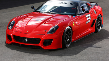 Ferrari 599XX rouge 3/4 avant gauche 2