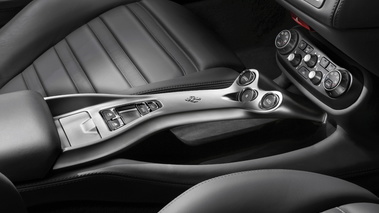 Ferrari California rouge console centrale