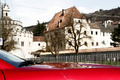 Ferrari FF rouge logo aile debout