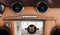 Fisker Karma - gris foncé - console centrale