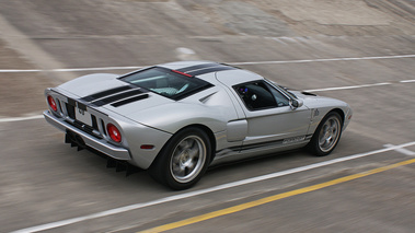 Ford GT gris Montlhéry 3/4 arrière droit travelling