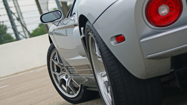 Ford GT gris Montlhéry 3/4 arrière gauche coupé