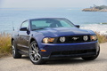 Ford Mustang GT bleu 3/4 avant droit 4