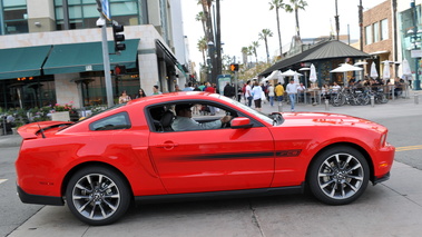 Ford Mustang GT CS rouge profil penché 2