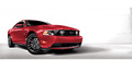 Ford Mustang GT rouge 3/4 avant droit