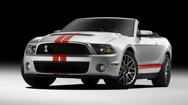 Shelby GT500 Cabriolet gris 3/4 avant gauche