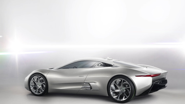 Jaguar C-X75 gris 3/4 arrière gauche