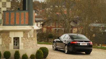 Jaguar XFR noire Dynamique 2