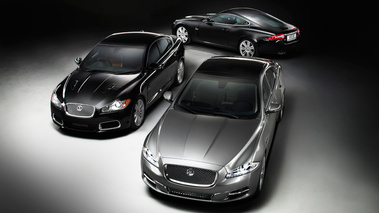 Jaguar XJ gris & XKR noir & XFR noir face avant 2