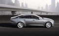 Jaguar XJ - grise - profil