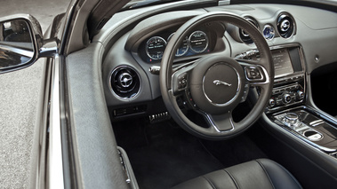 Jaguar XJ Interieur place conducteur