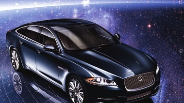 Jaguar XJ Neiman-Marcus 3/4 AV