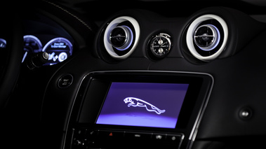 Jaguar XJ Platinum Concept - console centrale