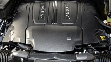 Jaguar XJ - V8 5.0l 385hp