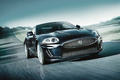 Jaguar XKR 175 - noire - 3/4 avant droit, dynamique