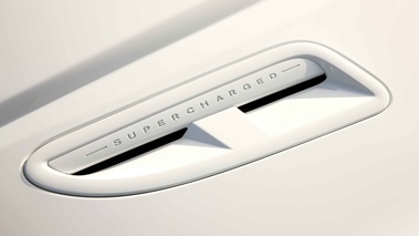 Jaguar XKR blanc aération capot