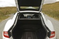 Jaguar XKR blanc coffre ouvert debout