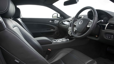 Jaguar XKR blanc intérieur 2