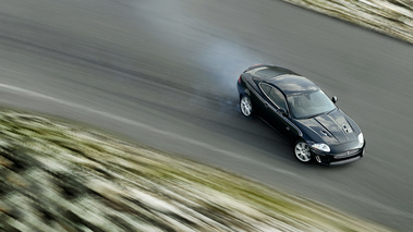 Jaguar XKR dynamique 1