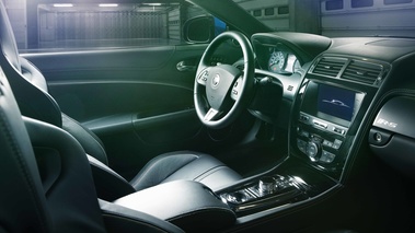 Jaguar XKR-S bleu intérieur