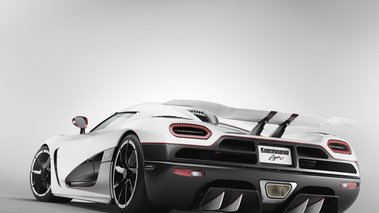 Koenigsegg Agera R - blanche - 3/4 arrière