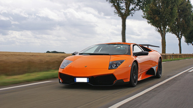 Lamborghini Murcielago LP670-4 SV orange 3/4 avant gauche travelling 3