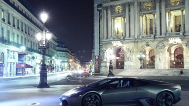  Lampborghini Reventon coupé vue de profil.