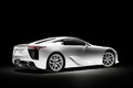 Lexus LF-A blanc 3/4 arrière droit