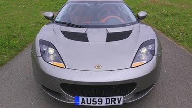 Lotus Evora grise vue de face 1.