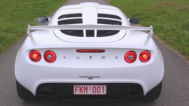 Lotus Exige S blanche vue arrière.