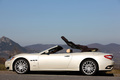 Maserati GranCabrio blanc profil fermeture capote 3